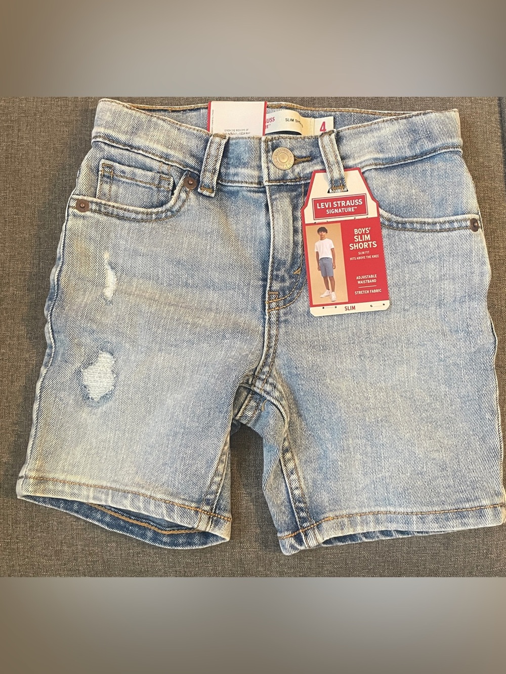 Boys size 4 Levi slim shorts! NWT!